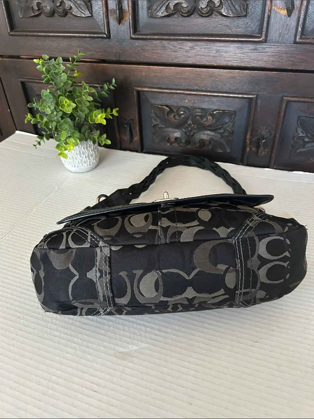 coach shoulder